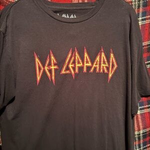 Def Leppard Men's Black Graphic Tee